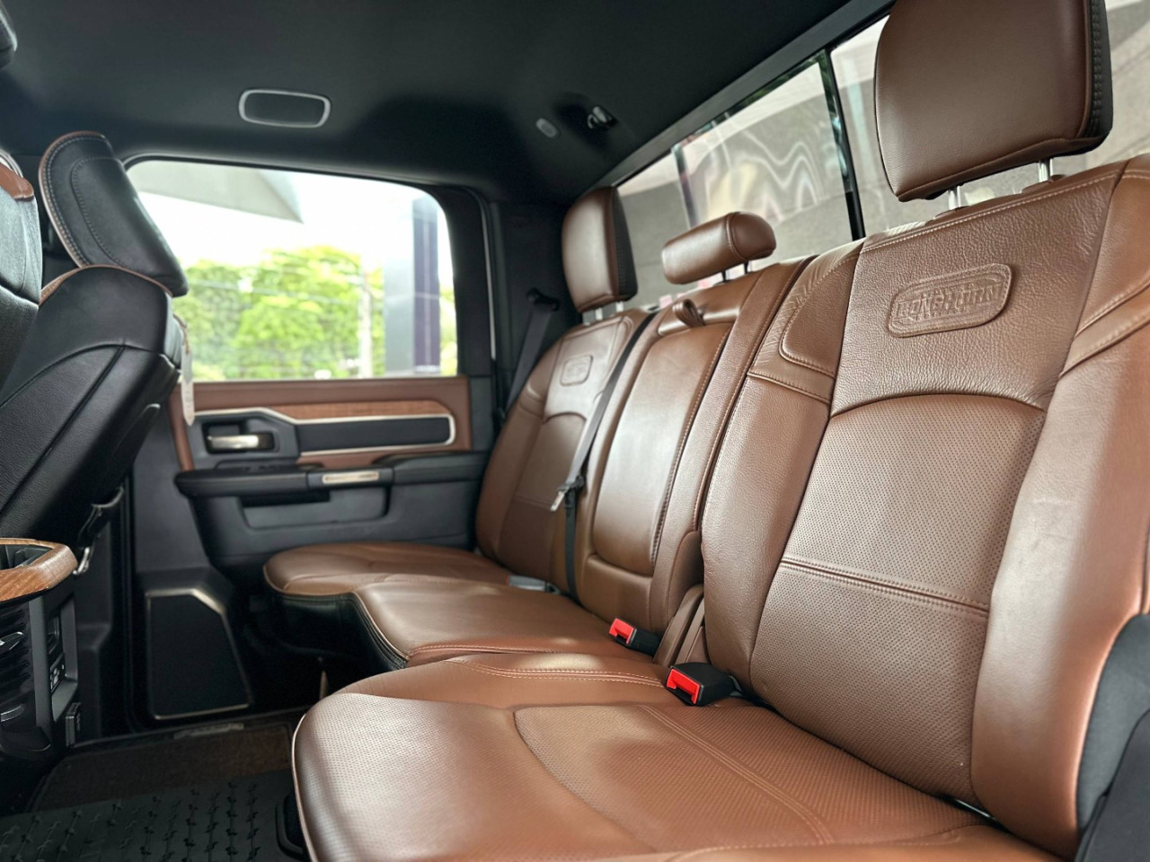 RAM 3500 6.7 I6 LIMITED LONG HORN CABINE DUPLA 4X4 TURBO DIESEL AUTOMÁTICO