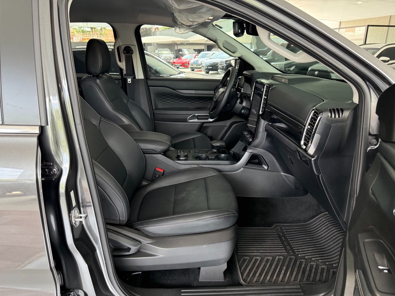 FORD Ranger 3.0 V6 4X4 LIMITED PLUS TURBO DIESEL CABINE DUPLA AUTOMÁTICO