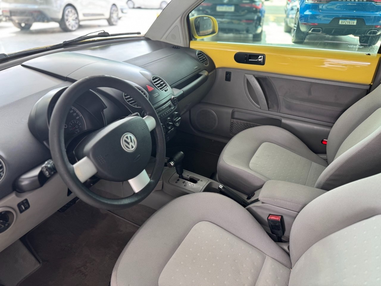 VOLKSWAGEN New Beetle 2.0 MI AUTOMÁTICO