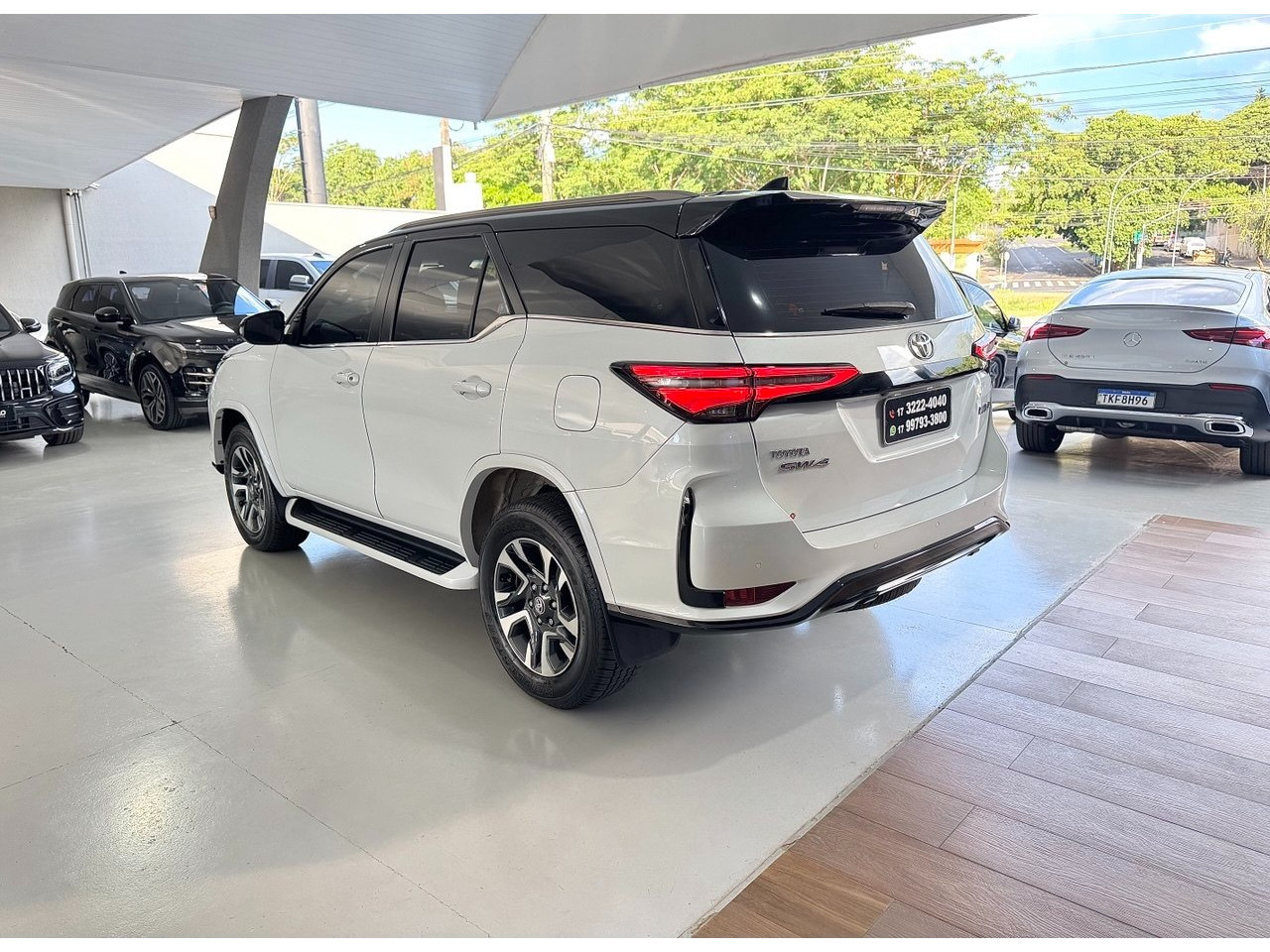 TOYOTA Hilux SW4 2.8 4P SRX 4X4 DIAMOND 7 LUGARES TURBO DIESEL AUTOMÁTICO