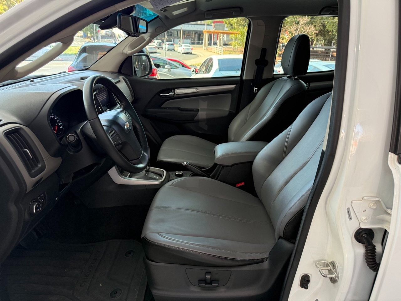 S10 2.8 16V LTZ CABINE DUPLA TURBO DIESEL AUTOMÁTICO