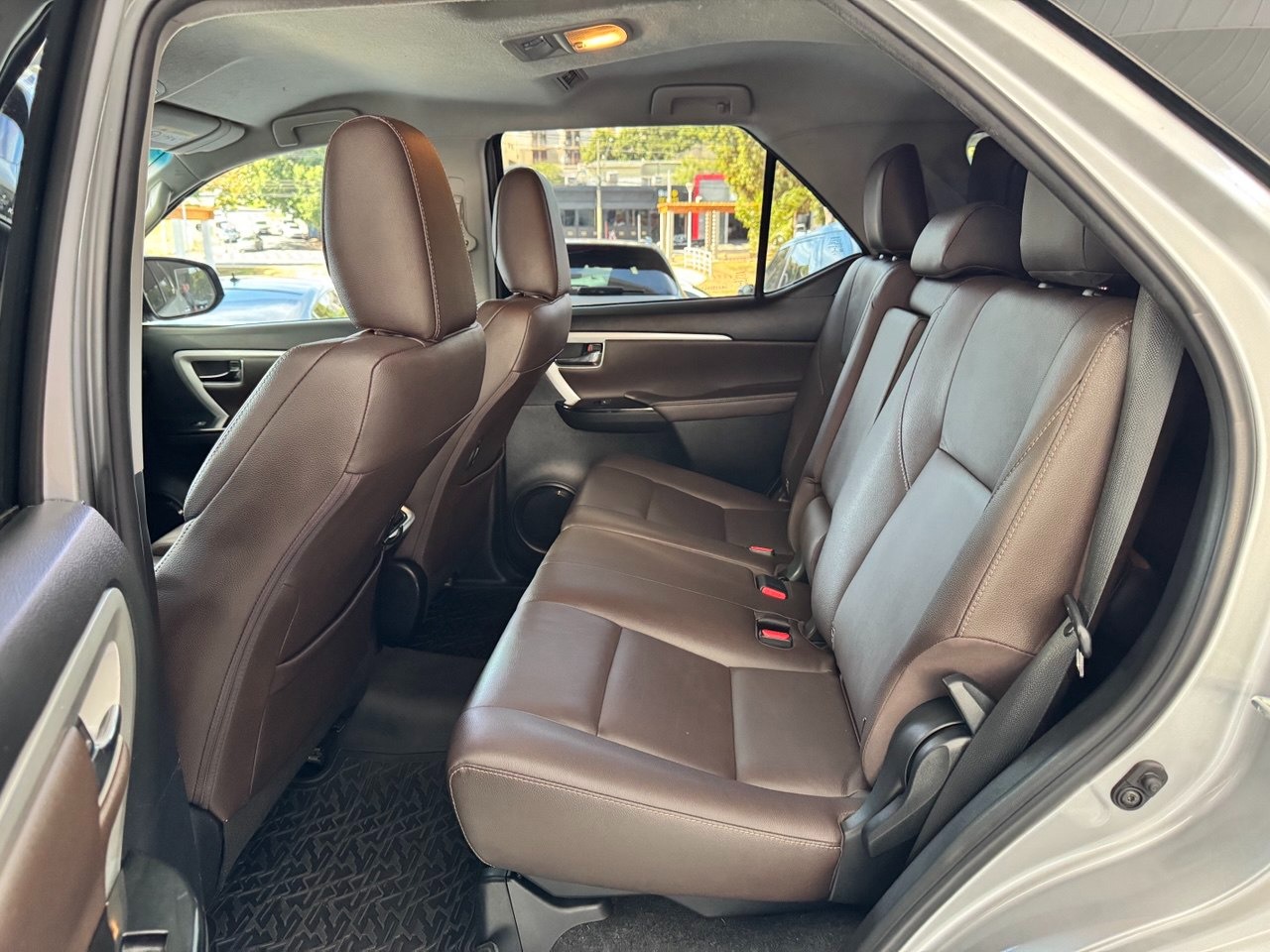 Hilux SW4 2.7 16V 4P FLEX SRV 7 LUGARES AUTOMÁTICO
