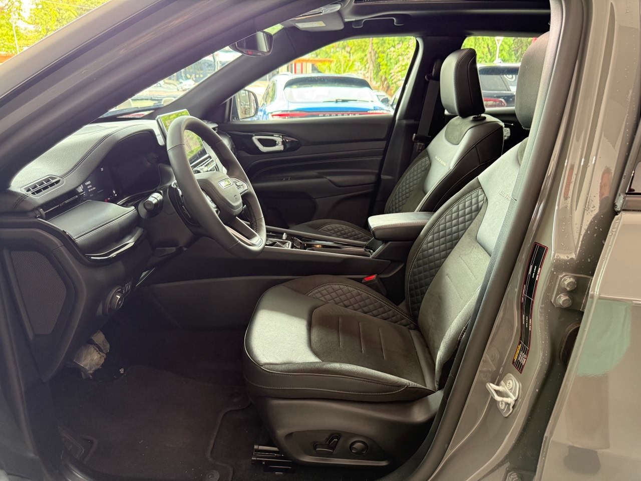 JEEP Compass 2.0 16V 4P HURRICANE 4 TURBO BLACKHAWK AUTOMÁTICO AT9