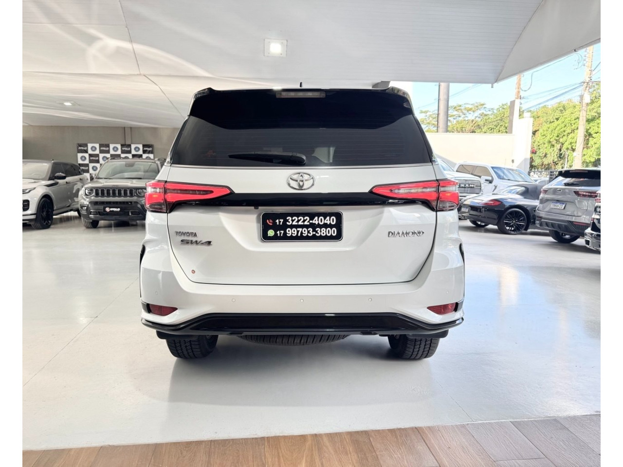 TOYOTA Hilux SW4 2.8 4P SRX 4X4 DIAMOND 7 LUGARES TURBO DIESEL AUTOMÁTICO