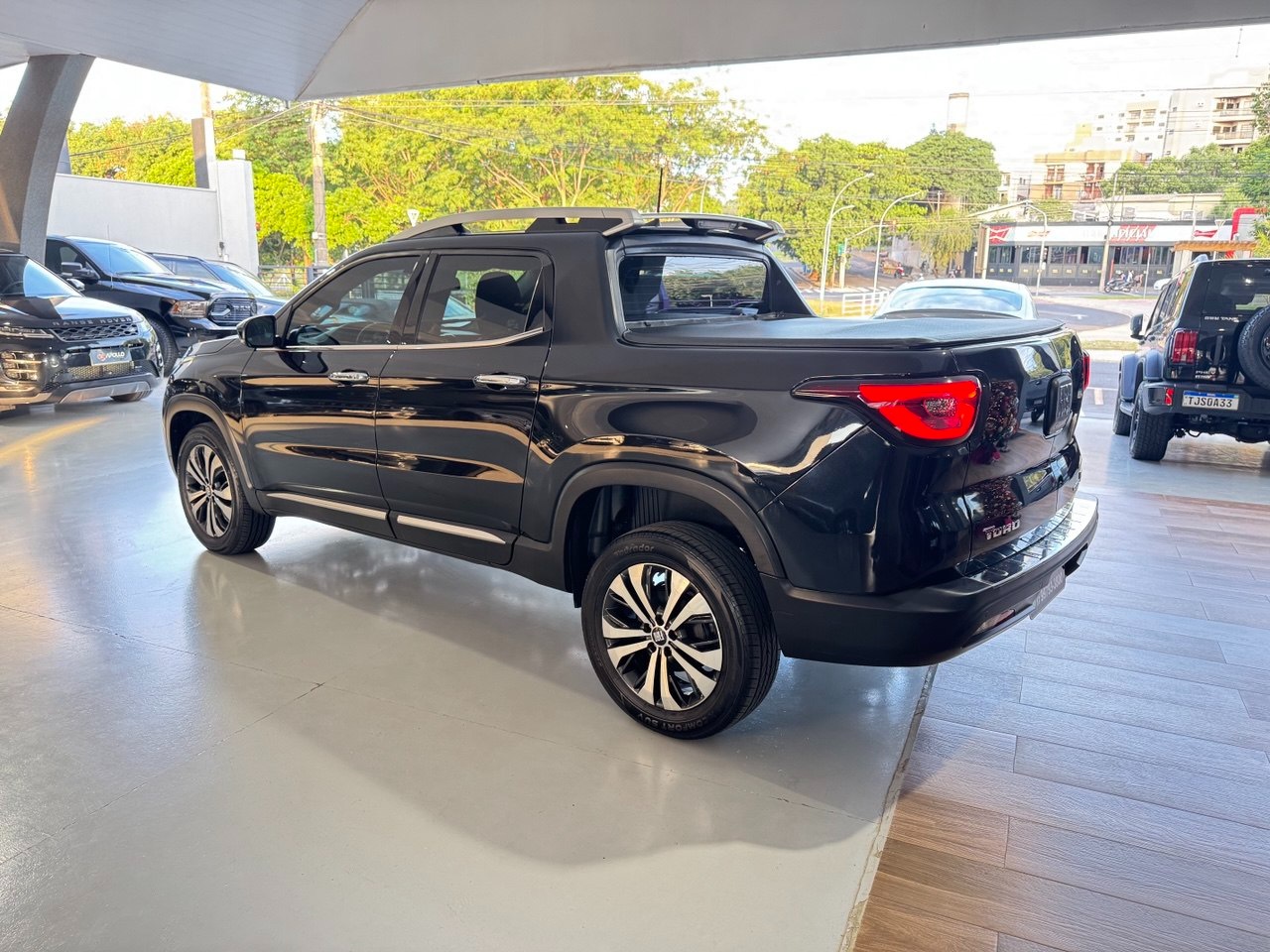 FIAT Toro 1.3 16V 4P FLEX 270 TURBO VOLCANO AUTOMÁTICO