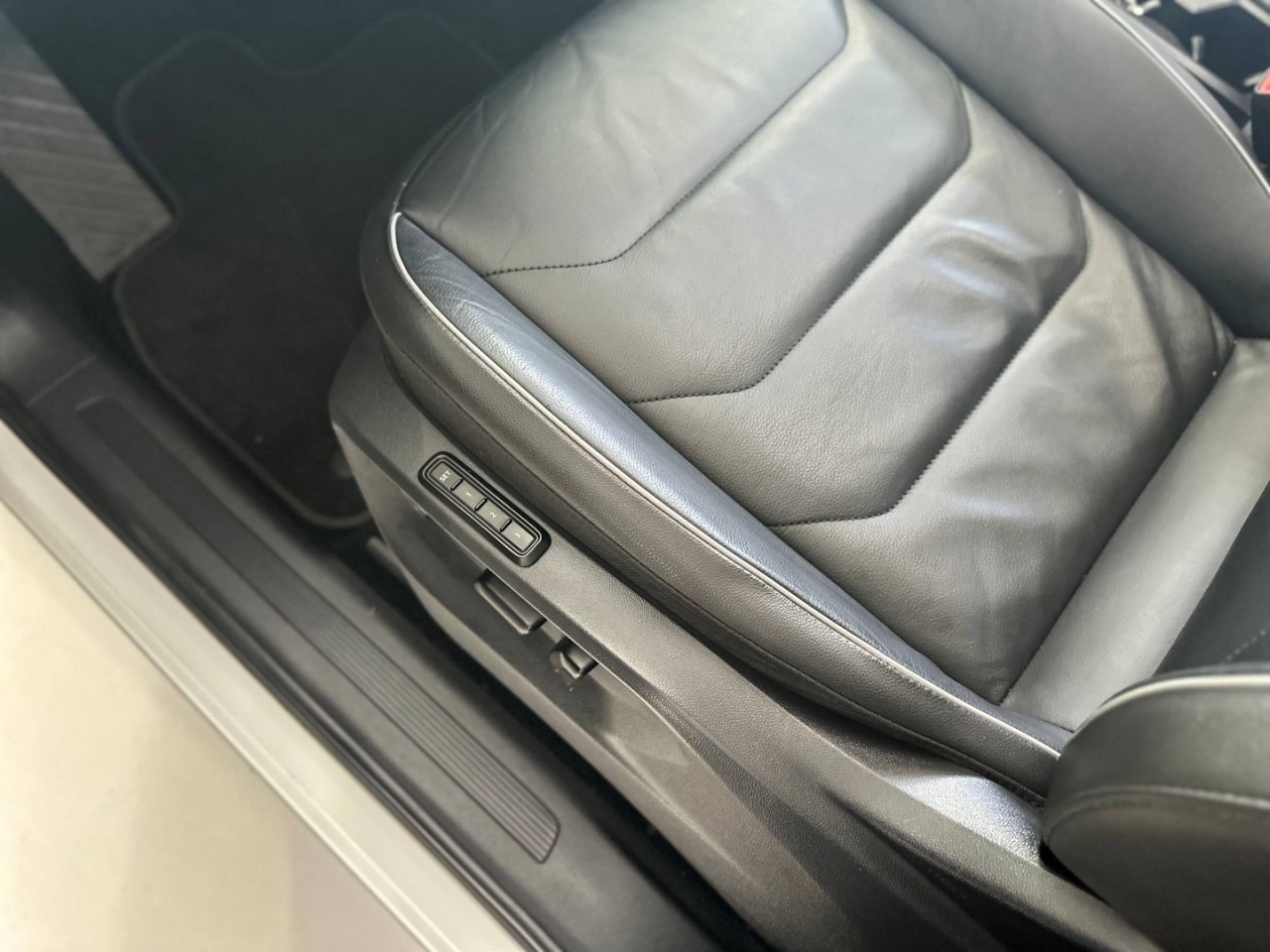 VOLKSWAGEN Tiguan 1.4 16V 4P TSI 250 FLEX TURBO COMFORTLINE AUTOMÁTICO