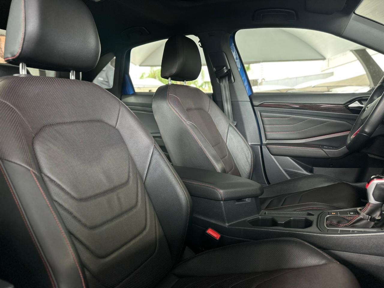 VOLKSWAGEN Jetta 2.0 4P 350 TSI GLI AUTOMÁTICO DSG