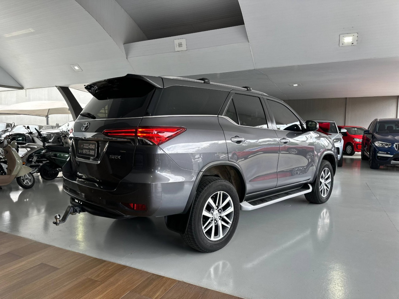 TOYOTA Hilux SW4 2.8 16V 4P SRX 4X4 7 LUGARES TURBO DIESEL AUTOMÁTICO