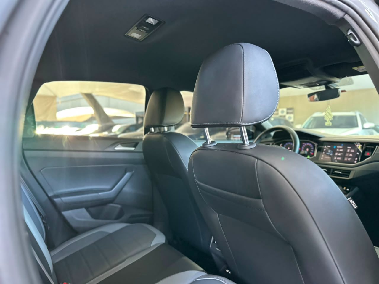 VOLKSWAGEN Nivus 1.0 4P FLEX 200 TSI HIGHLINE TURBO AUTOMÁTICO