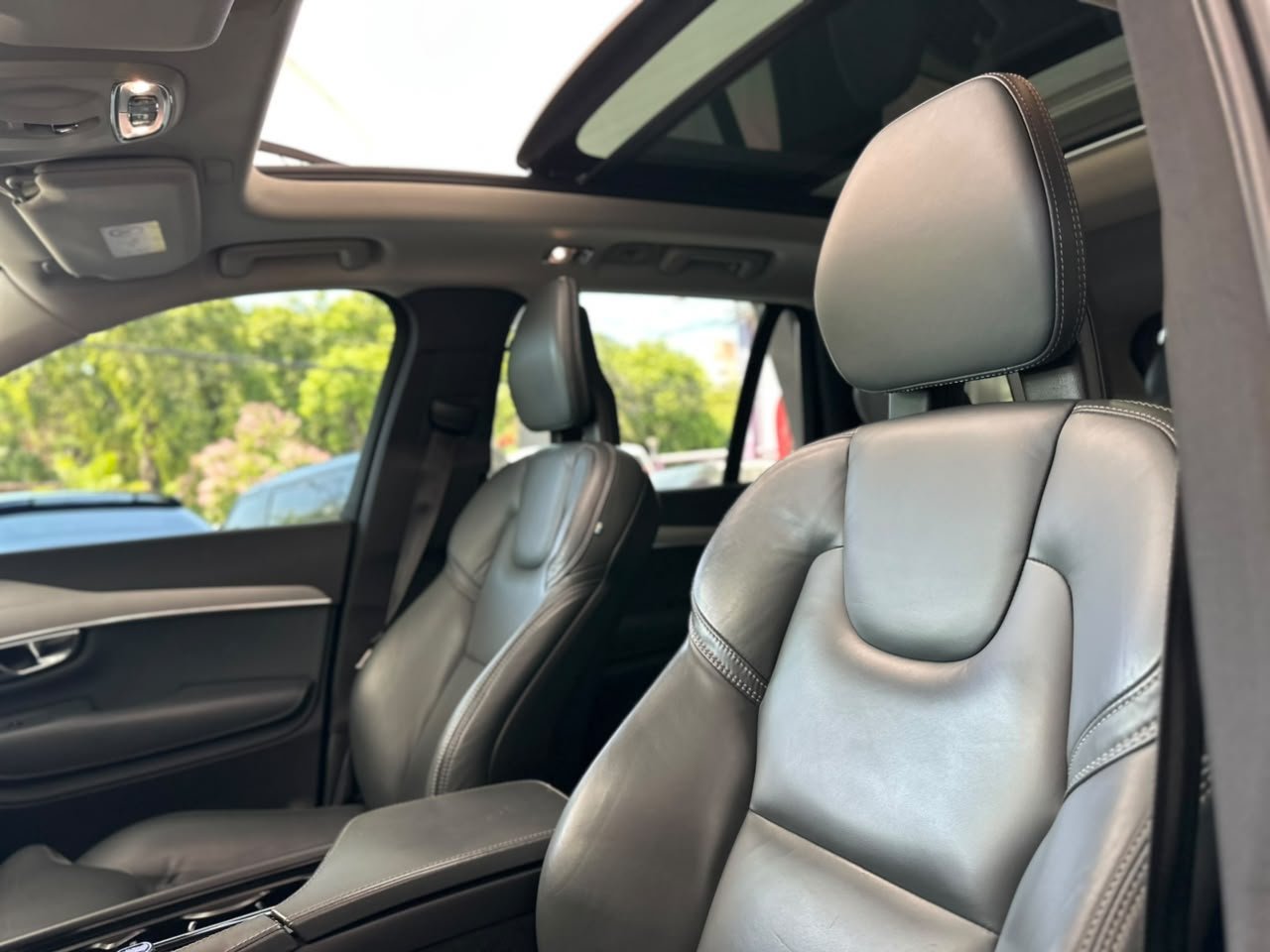 VOLVO XC90 2.0 4P MOMENTUM 4X4 TURBO AUTOMÁTICO