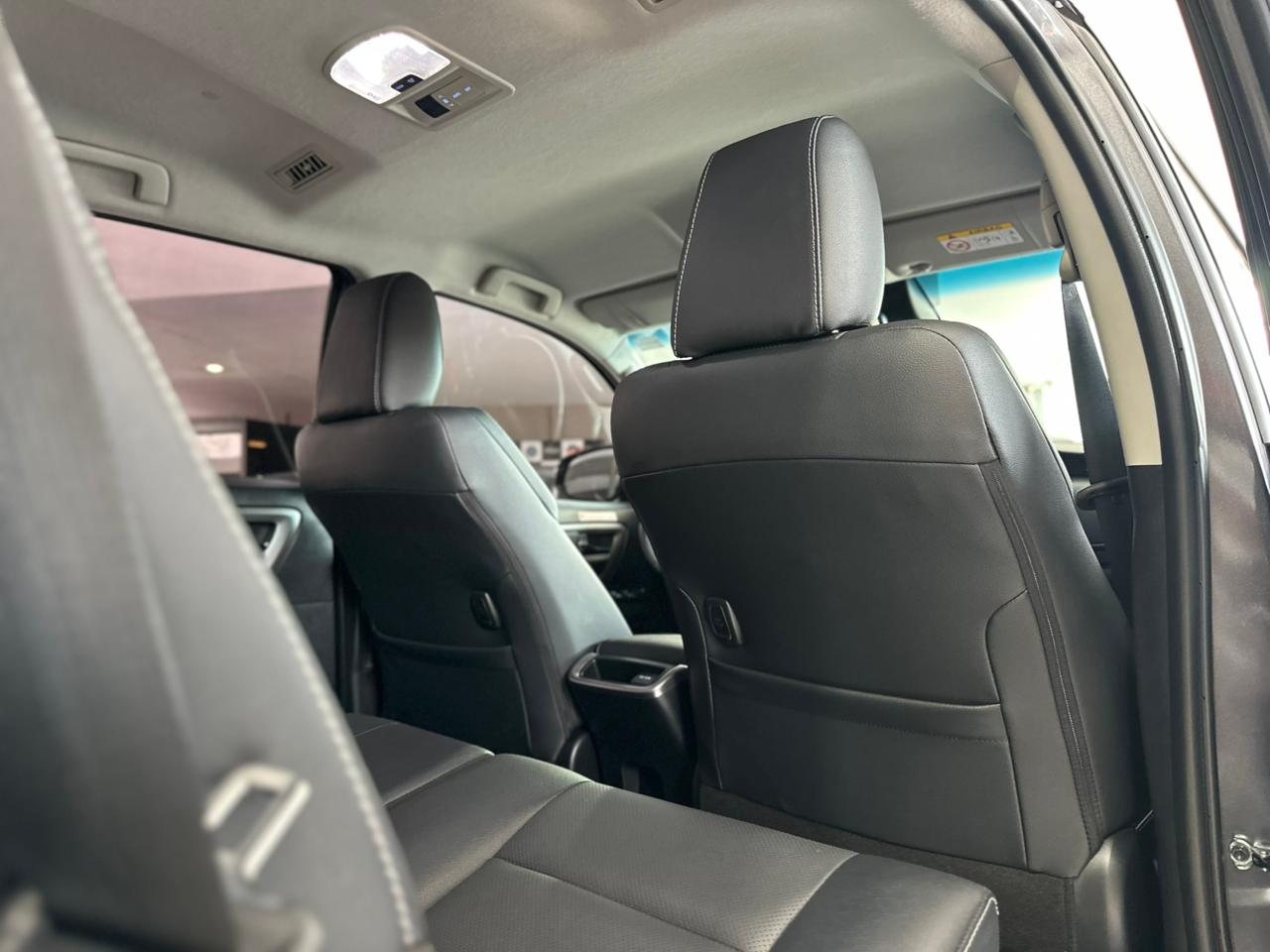 TOYOTA Hilux SW4 2.8 4P SRX 4X4 TURBO DIESEL AUTOMÁTICO