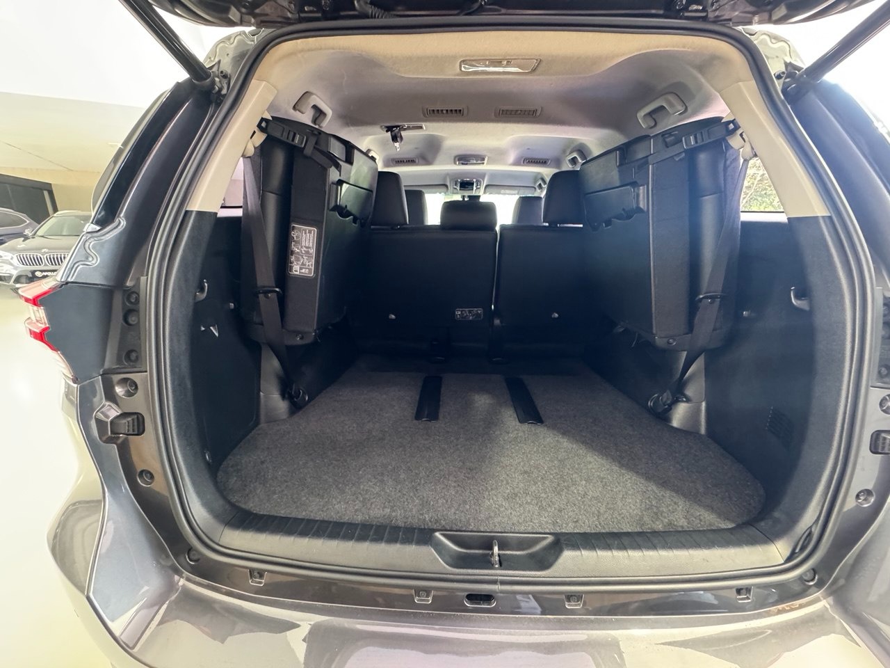 TOYOTA Hilux SW4 2.8 16V 4P SRX 4X4 7 LUGARES TURBO DIESEL AUTOMÁTICO