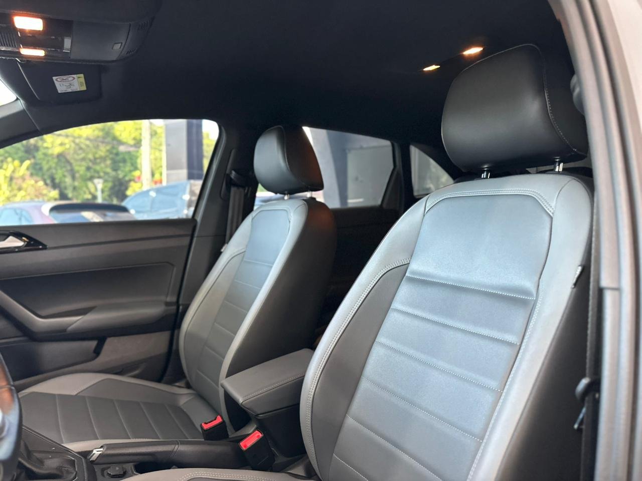 VOLKSWAGEN Nivus 1.0 4P FLEX 200 TSI HIGHLINE TURBO AUTOMÁTICO