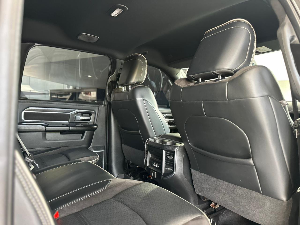 RAM 2500 6.7 I6 24V SLT CABINE DUPLA TURBO DIESEL LARAMIE 4X4 AUTOMÁTICO