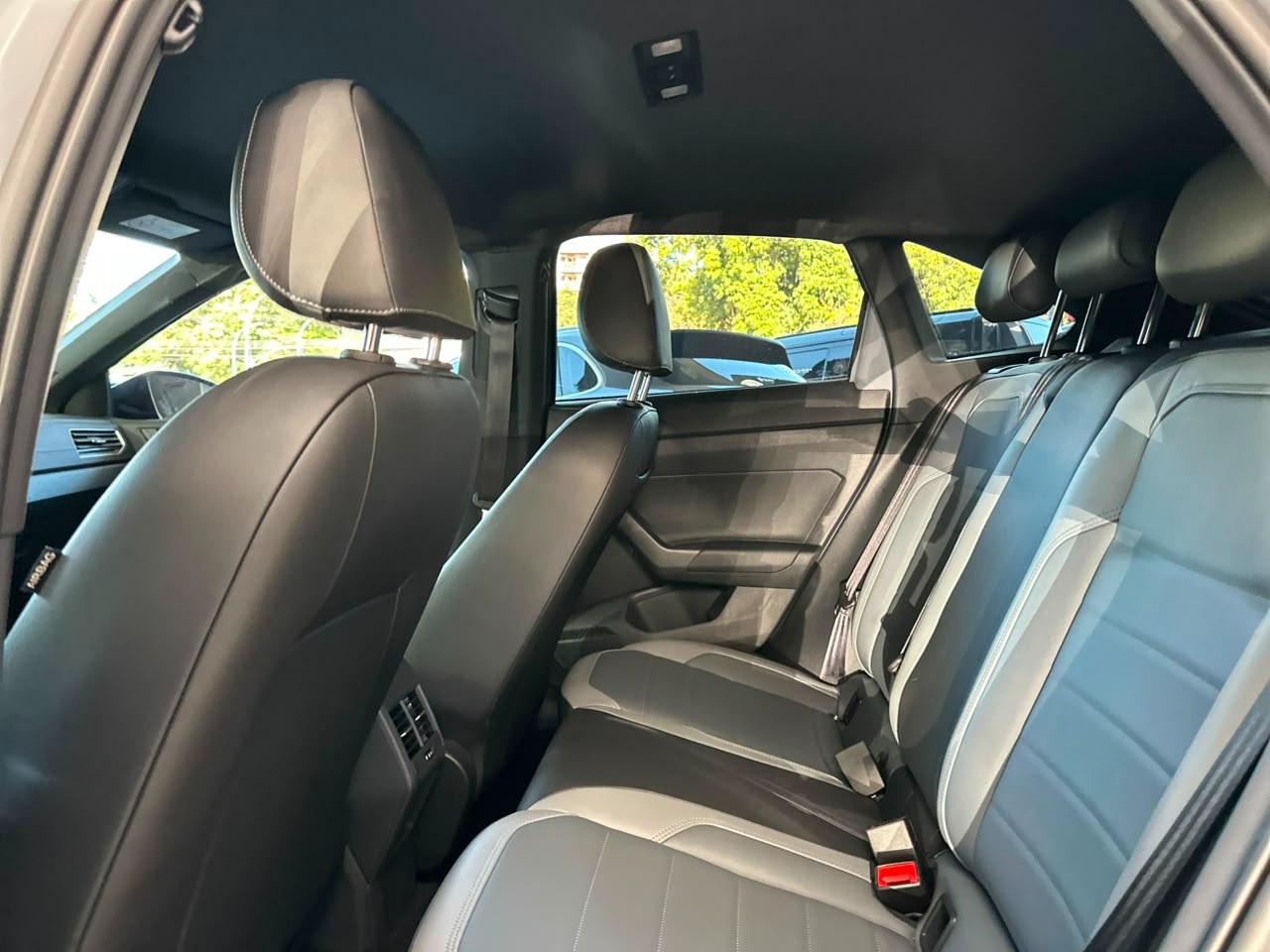 VOLKSWAGEN Nivus 1.0 4P FLEX 200 TSI HIGHLINE TURBO AUTOMÁTICO