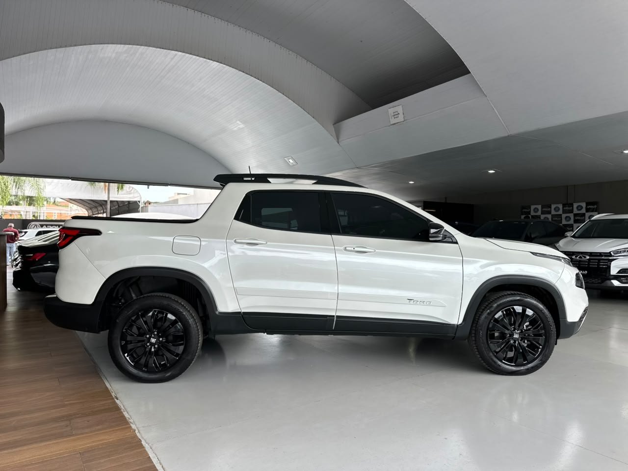 FIAT Toro 1.3 16V 4P FLEX 270 TURBO VOLCANO AUTOMÁTICO