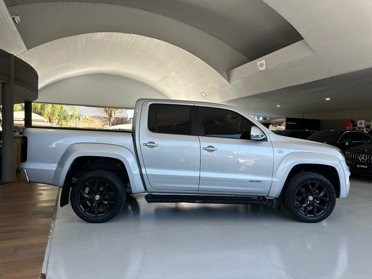 VOLKSWAGEN Amarok 2.0 16V 4X4 CABINE DUPLA HIGHLINE TURBO INTERCOOLER AUTOMÁTICO