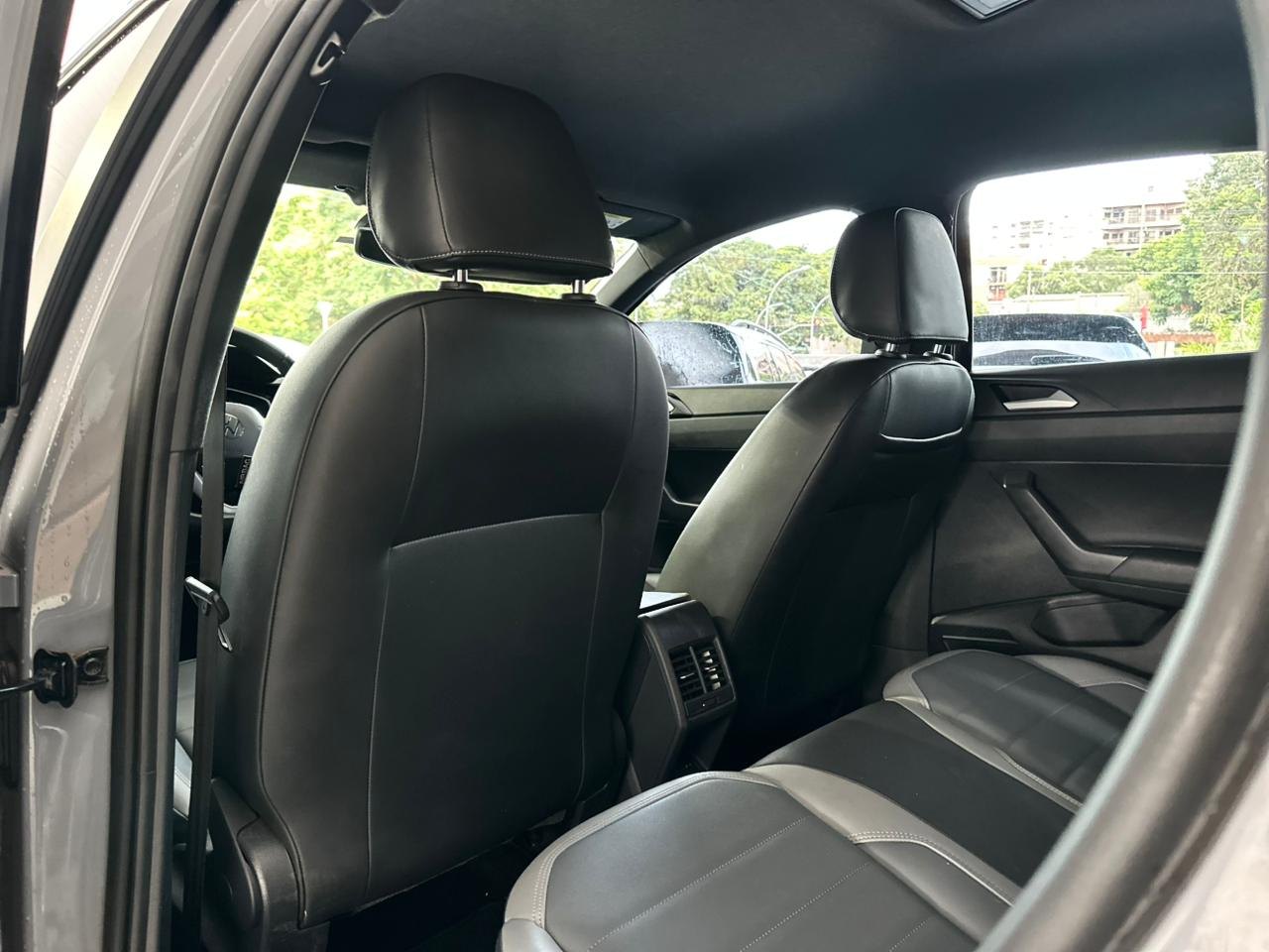 VOLKSWAGEN Nivus 1.0 4P FLEX 200 TSI HIGHLINE TURBO AUTOMÁTICO