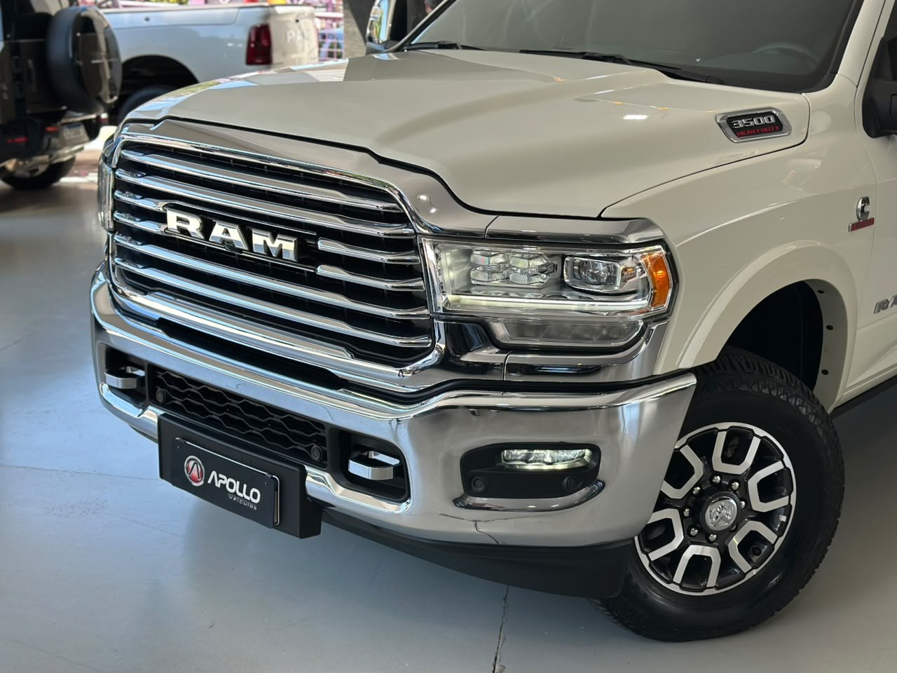 RAM 3500 6.7 I6 LIMITED LONG HORN CABINE DUPLA 4X4 TURBO DIESEL AUTOMÁTICO