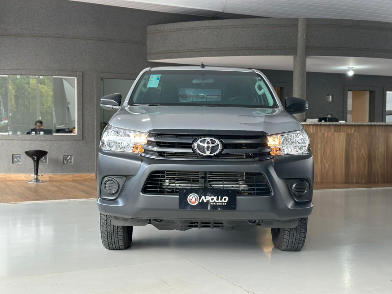 TOYOTA Hilux Caminhonete 2.8 4X4 DIESEL CABINE SIMPLES