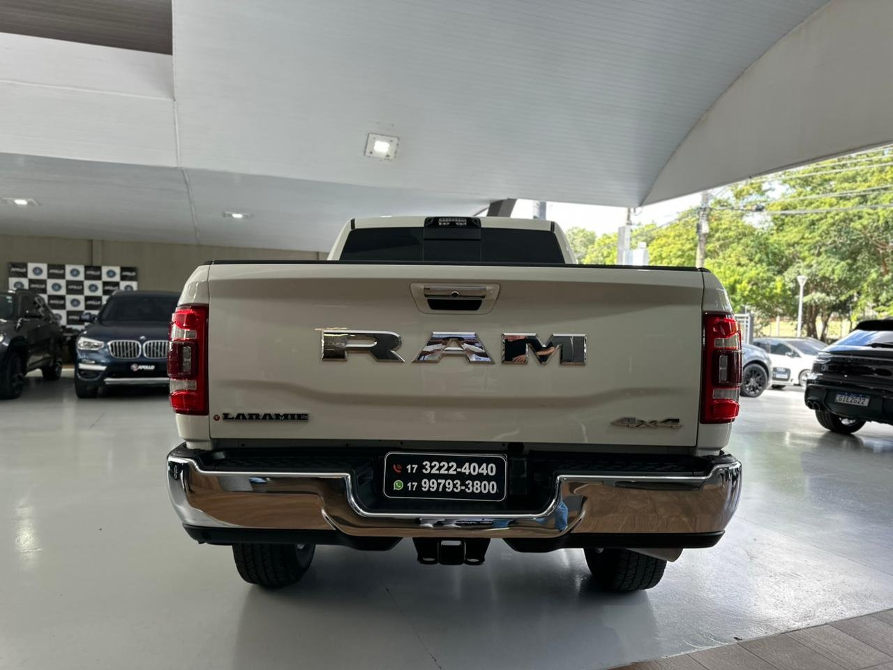RAM 2500 6.7 I6 24V SLT CABINE DUPLA TURBO DIESEL LARAMIE 4X4 AUTOMÁTICO