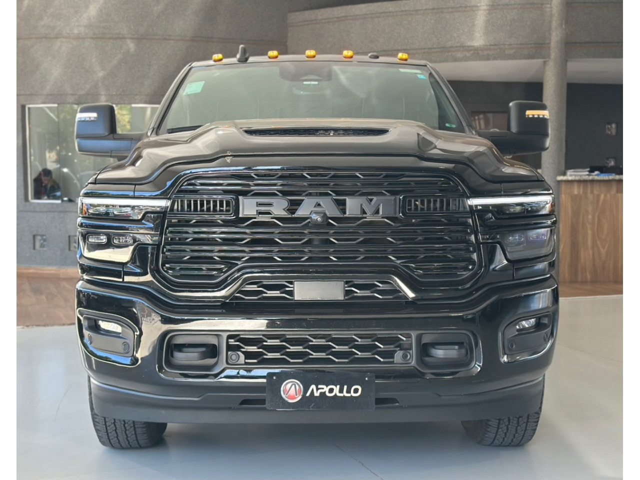 RAM 3500 6.7 I6 LARAMIE NIGHT EDITION CABINE DUPLA 4X4 TURBO DIESEL AUTOMÁTICO