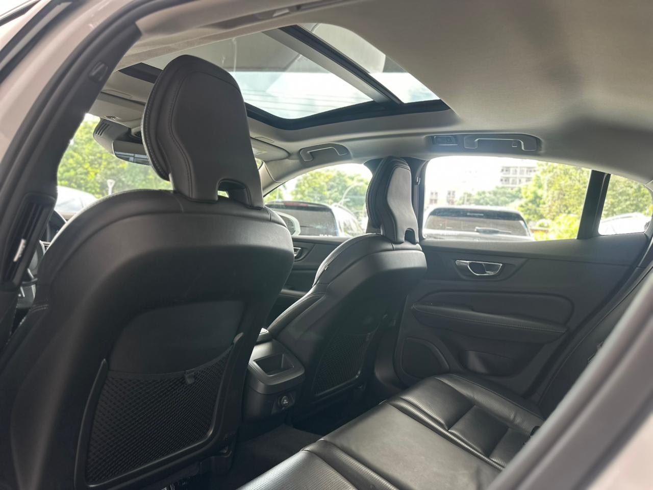 VOLVO S60 2.0 4P T5 INSCRIPT TURBO AUTOMÁTICO