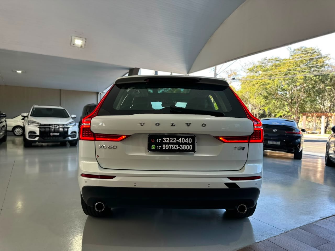 VOLVO XC60 2.0 16V 4P T8 HYBRID MOMENTUM AWD GEARTRONIC AUTOMÁTICO