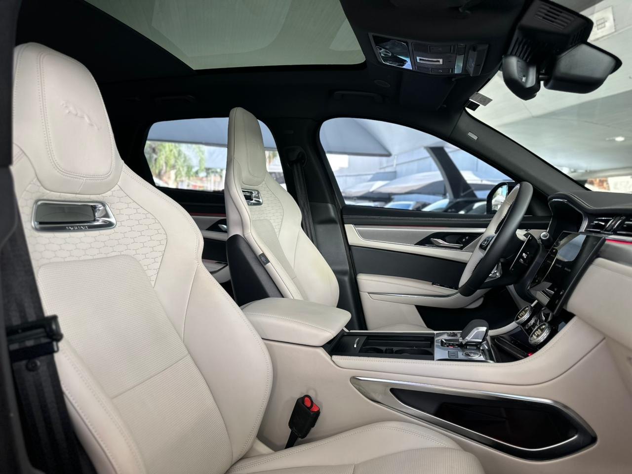 JAGUAR F-Pace 2.0 16V 4P AWD P400E PHEV R-DYNAMIC SE TURBO AUTOMÁTICO