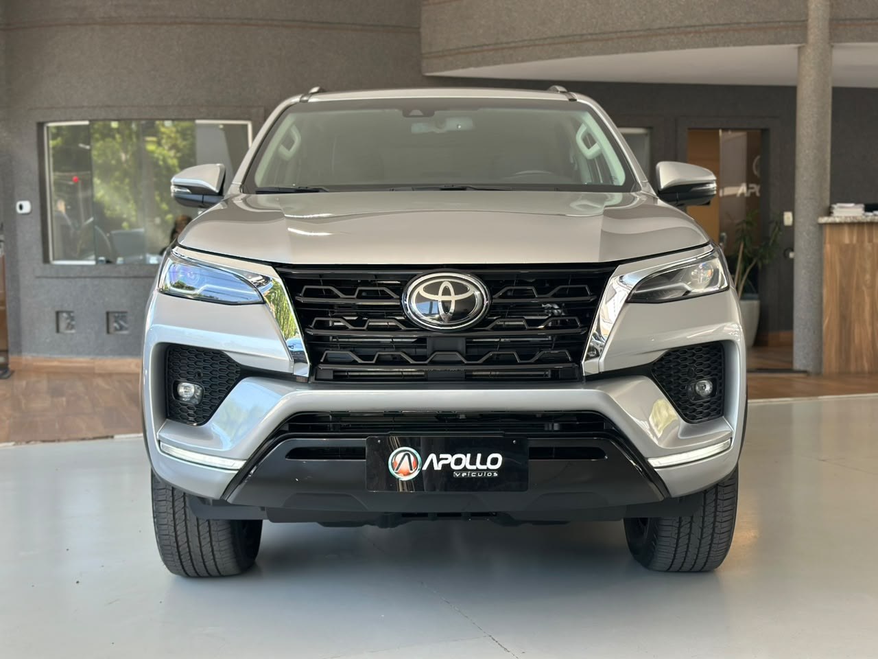 TOYOTA Hilux SW4 2.8 16V 4P SRX 4X4 7 LUGARES TURBO DIESEL AUTOMÁTICO