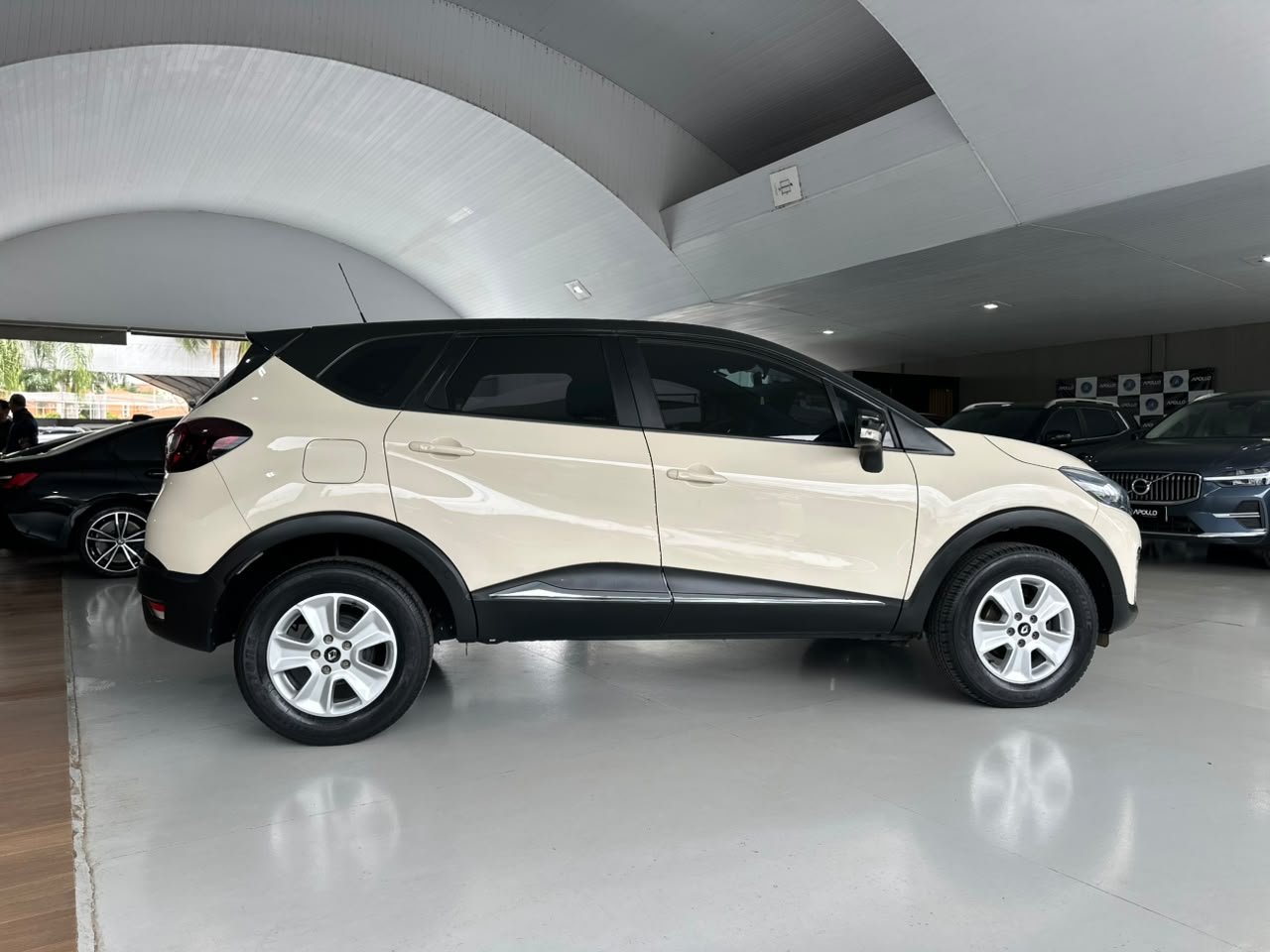 RENAULT Captur 1.6 16V 4P FLEX SCE LIFE X-TRONIC CVT