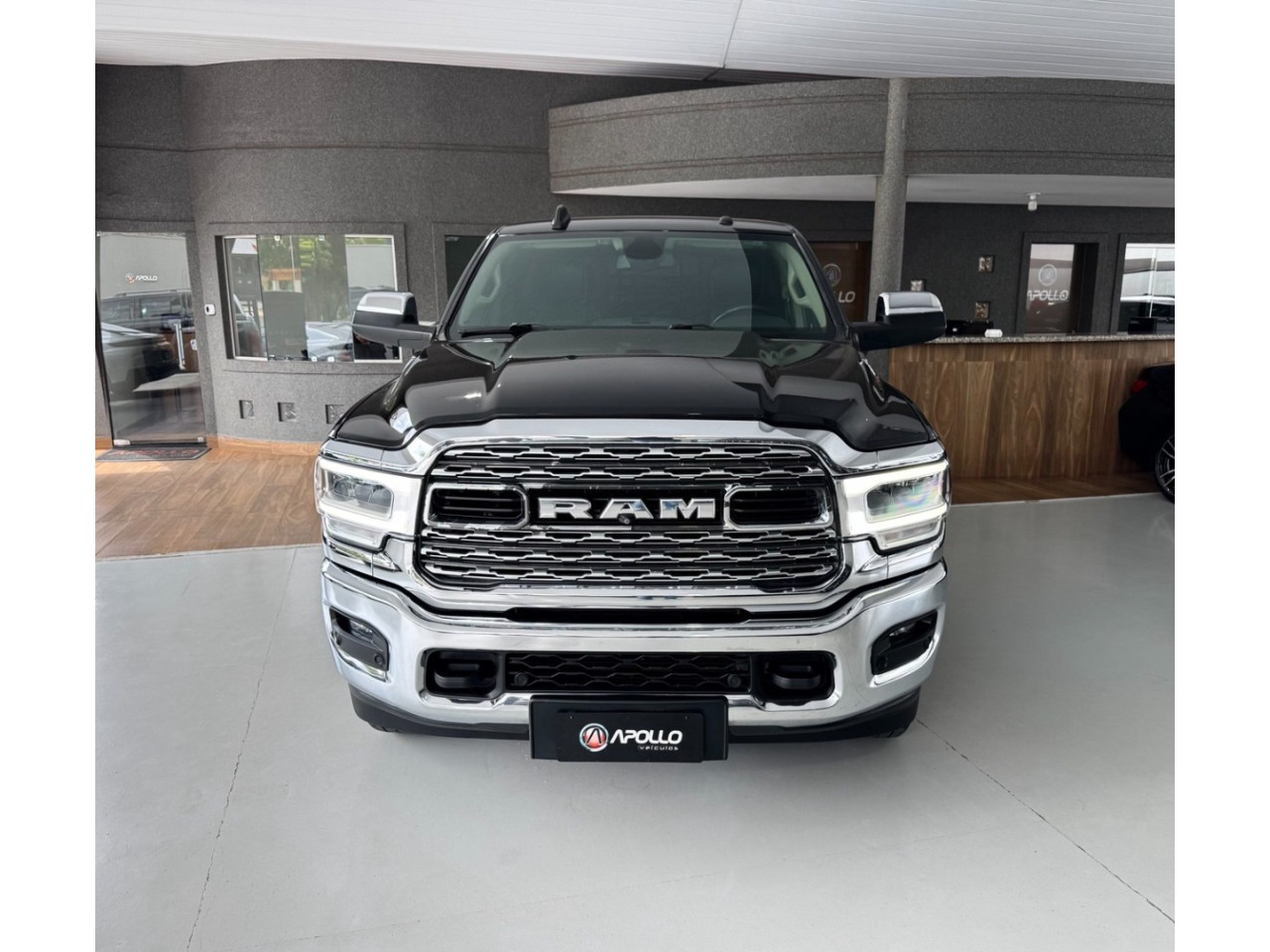 RAM 2500 6.7 I6 24V SLT CABINE DUPLA TURBO DIESEL LARAMIE 4X4 AUTOMÁTICO