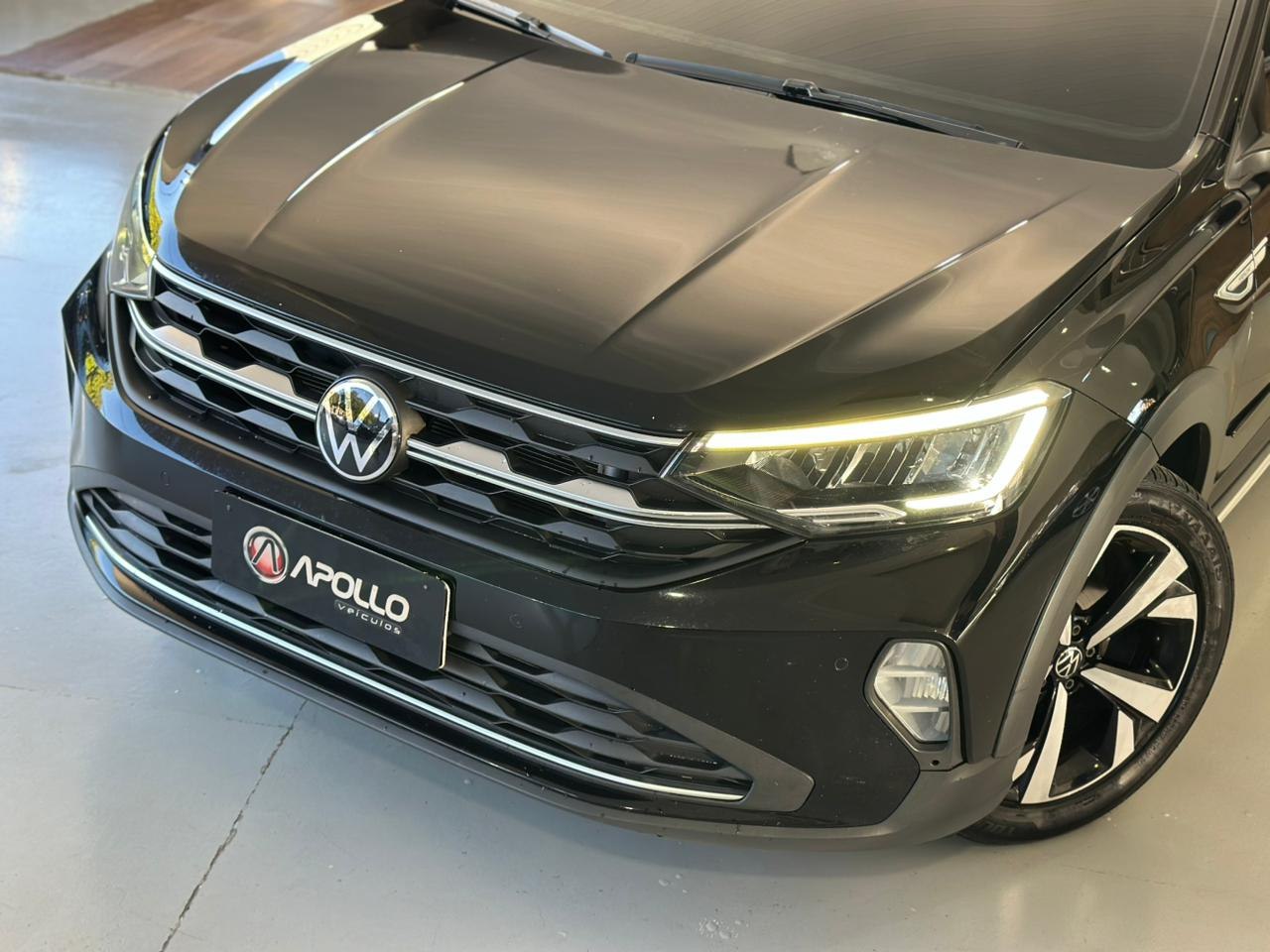 VOLKSWAGEN Nivus 1.0 4P FLEX 200 TSI HIGHLINE TURBO AUTOMÁTICO