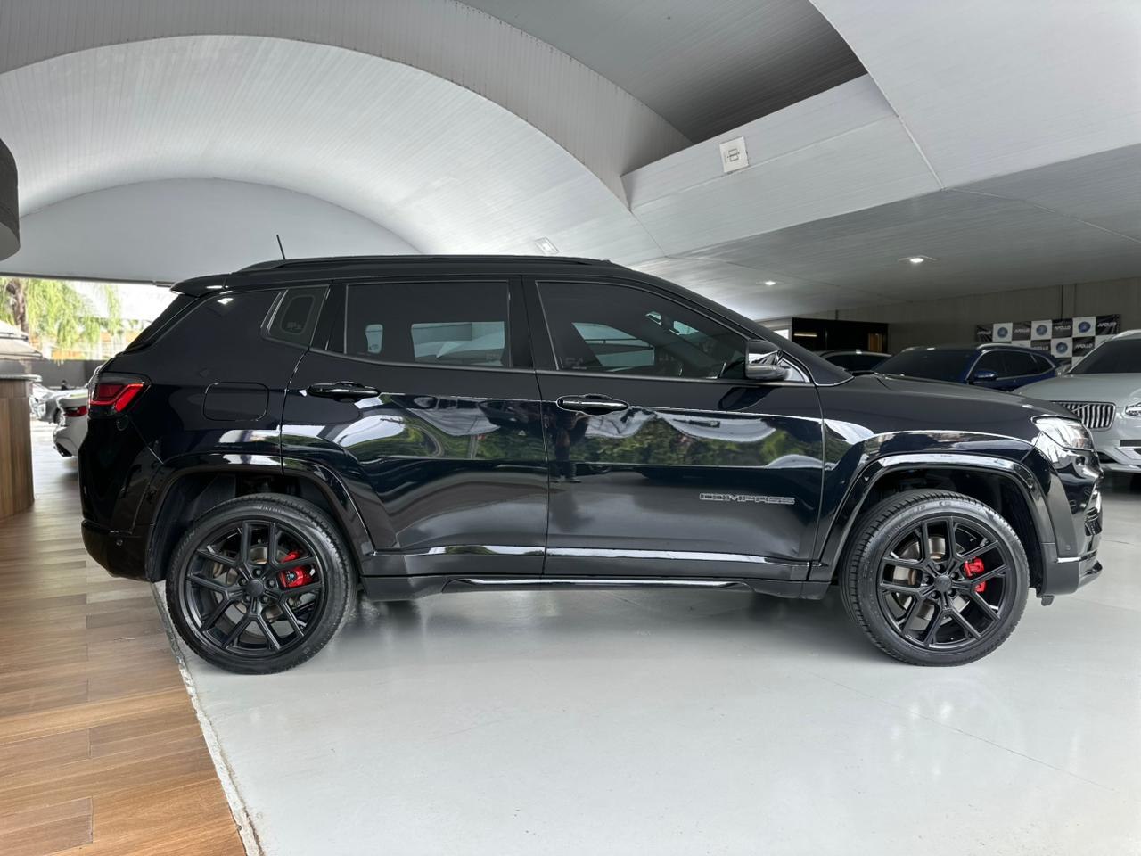 JEEP Compass 2.0 16V 4P HURRICANE 4 TURBO BLACKHAWK AUTOMÁTICO AT9