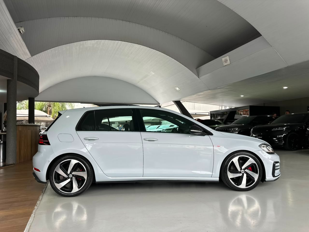 VOLKSWAGEN Golf 2.0 4P GTI TURBO AUTOMÁTICO