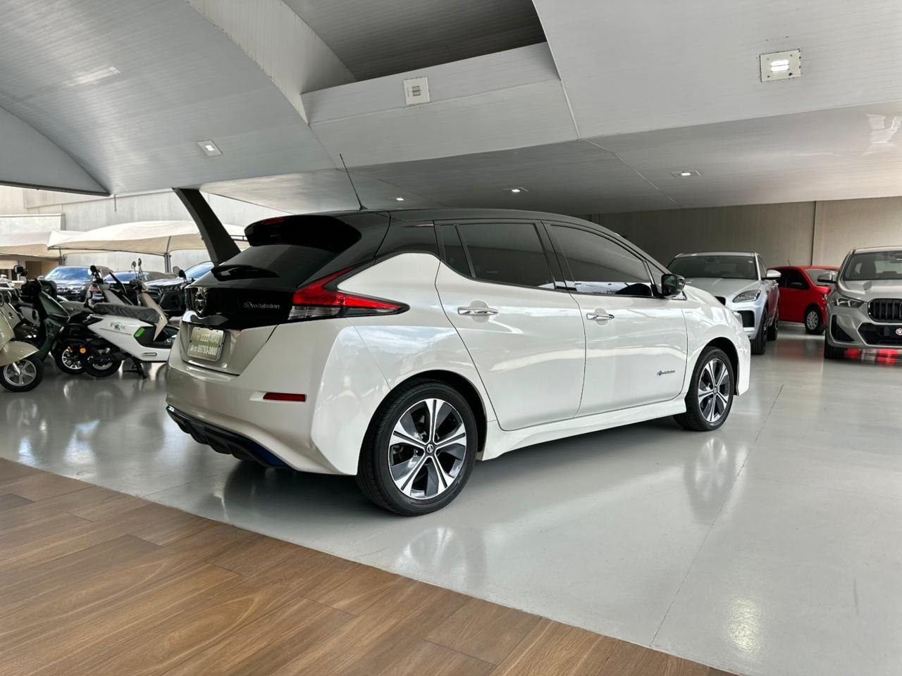 NISSAN Leaf B12P 4P 40 ELÉTRICO