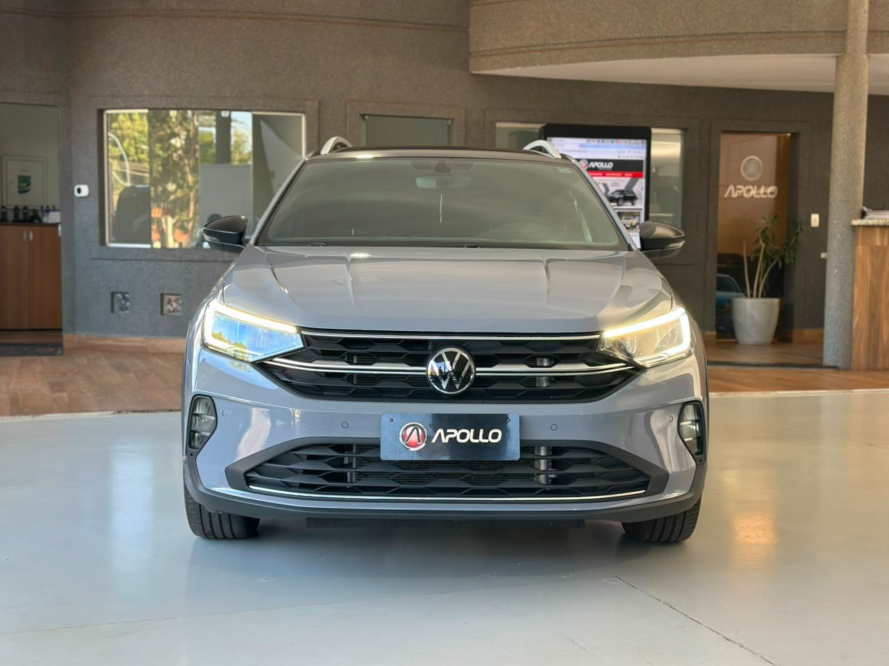 VOLKSWAGEN Nivus 1.0 4P FLEX 200 TSI HIGHLINE TURBO AUTOMÁTICO