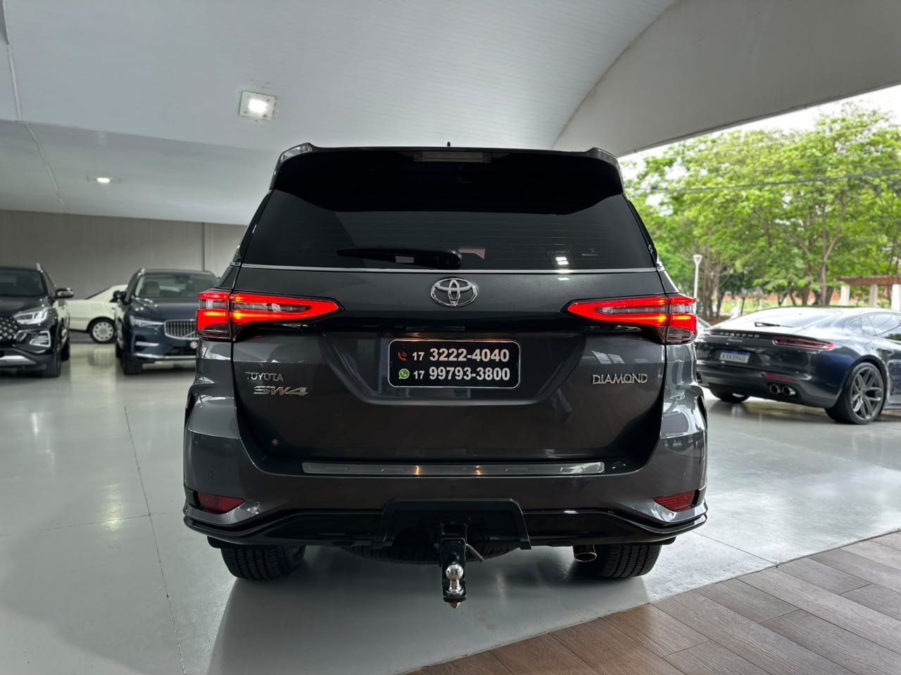 TOYOTA Hilux SW4 2.8 4P SRX 4X4 DIAMOND 7 LUGARES TURBO DIESEL AUTOMÁTICO