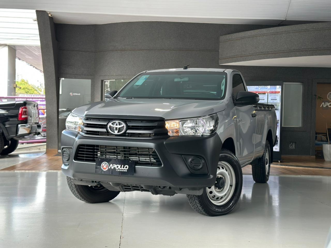 TOYOTA Hilux Caminhonete 2.8 4X4 DIESEL CABINE SIMPLES