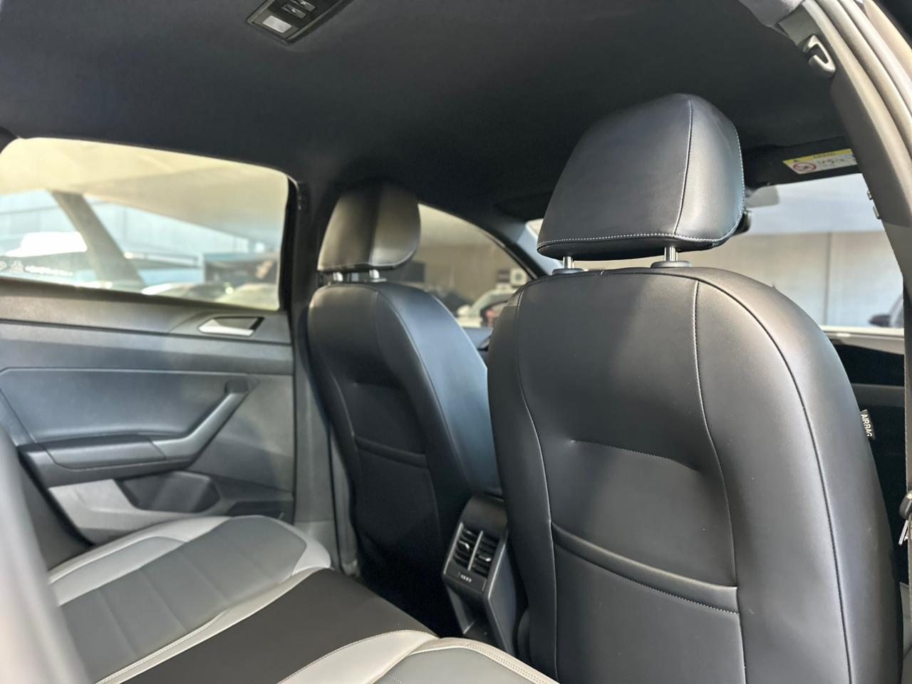 VOLKSWAGEN Nivus 1.0 4P FLEX 200 TSI HIGHLINE TURBO AUTOMÁTICO