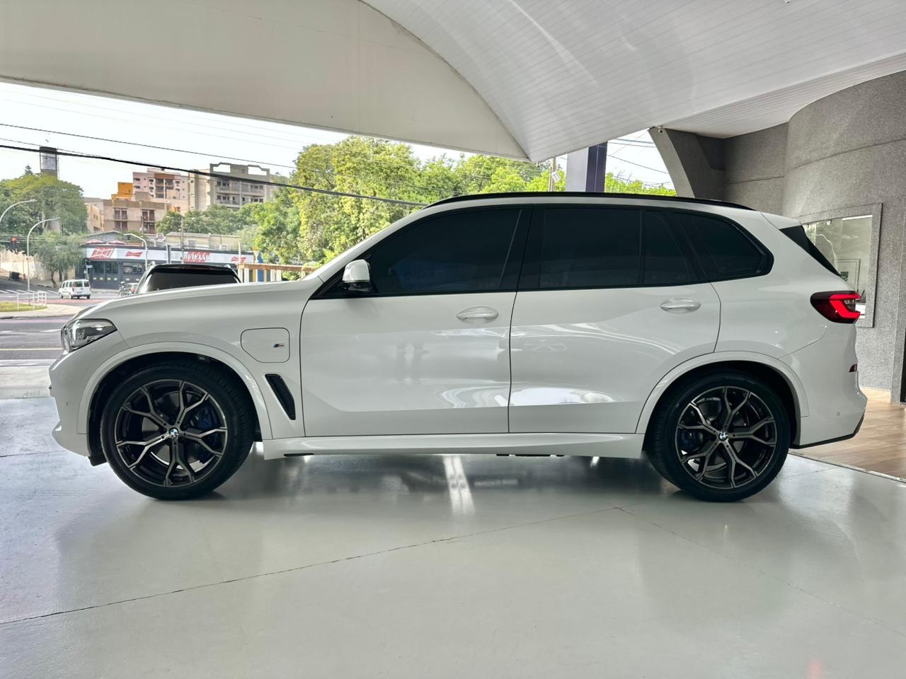 BMW X5 3.0 I6 32V 4P TURBO HÍBRIDO XDRIVE45E M SPORT AUTOMÁTICO