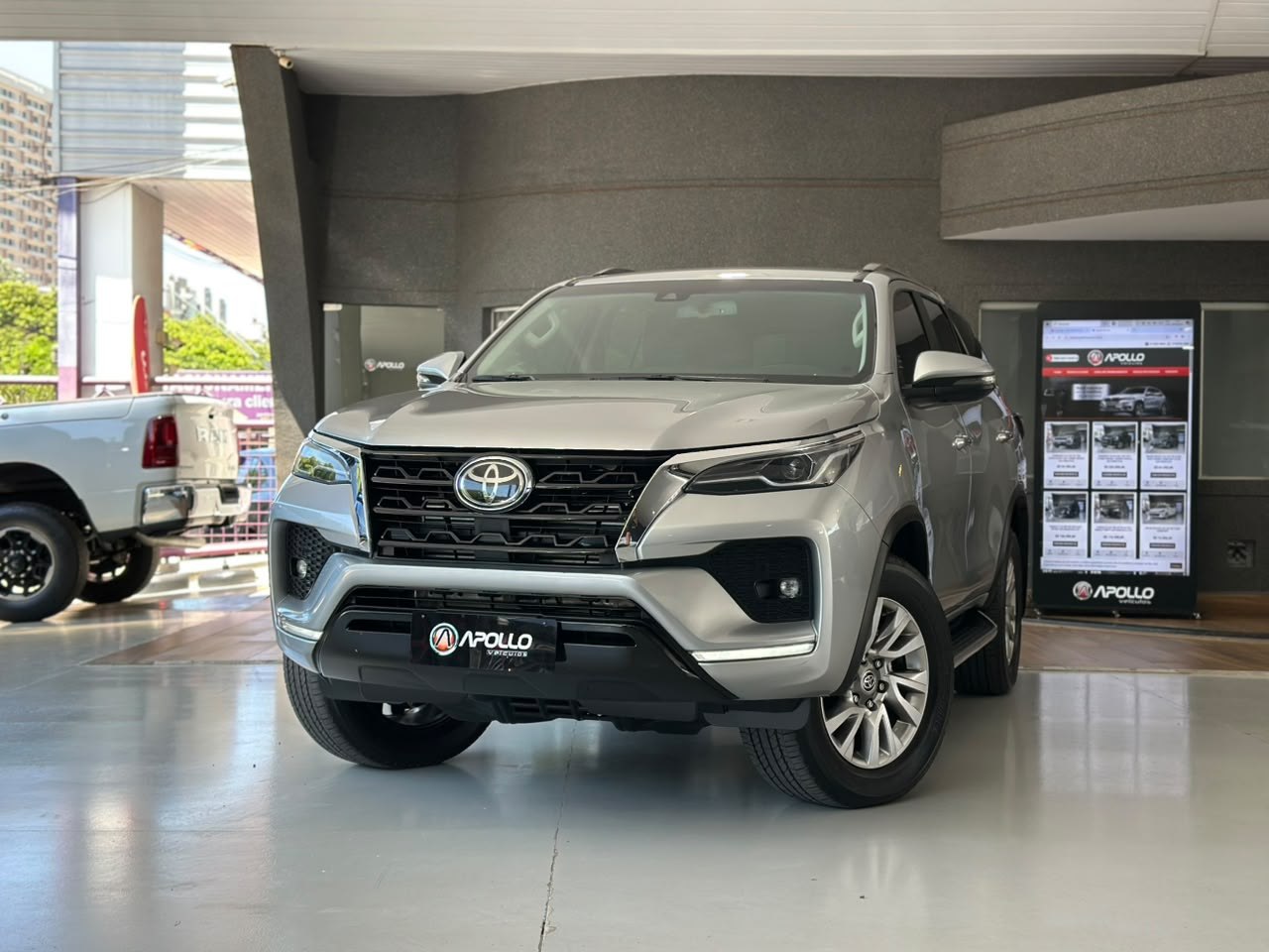 Hilux SW4 2.8 16V 4P SRX 4X4 7 LUGARES TURBO DIESEL AUTOMÁTICO