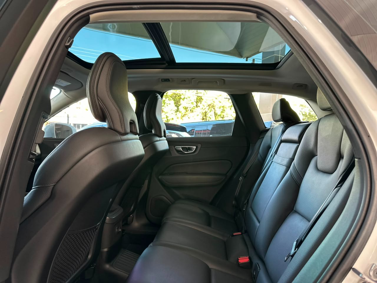 VOLVO XC60 2.0 16V 4P T8 HYBRID MOMENTUM AWD GEARTRONIC AUTOMÁTICO