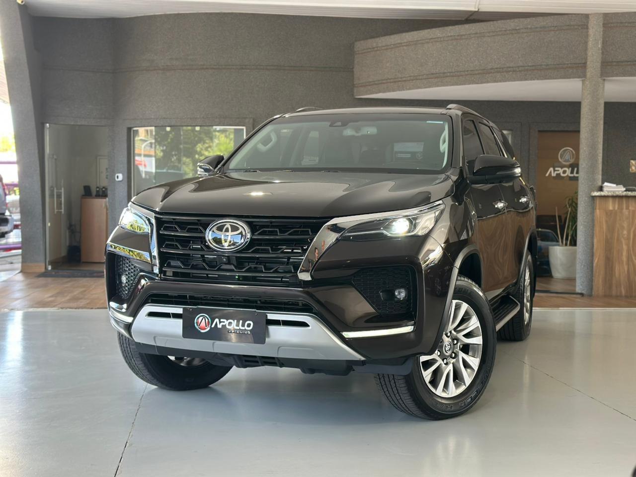 Hilux SW4 2.8 16V 4P SRX 4X4 7 LUGARES TURBO DIESEL AUTOMÁTICO