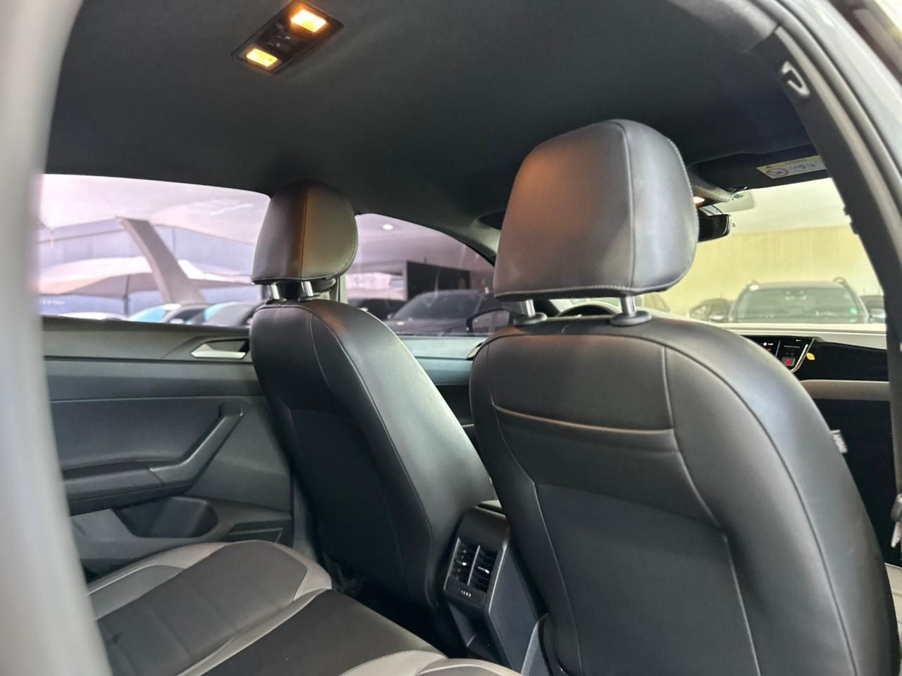 VOLKSWAGEN Nivus 1.0 4P FLEX 200 TSI HIGHLINE TURBO AUTOMÁTICO