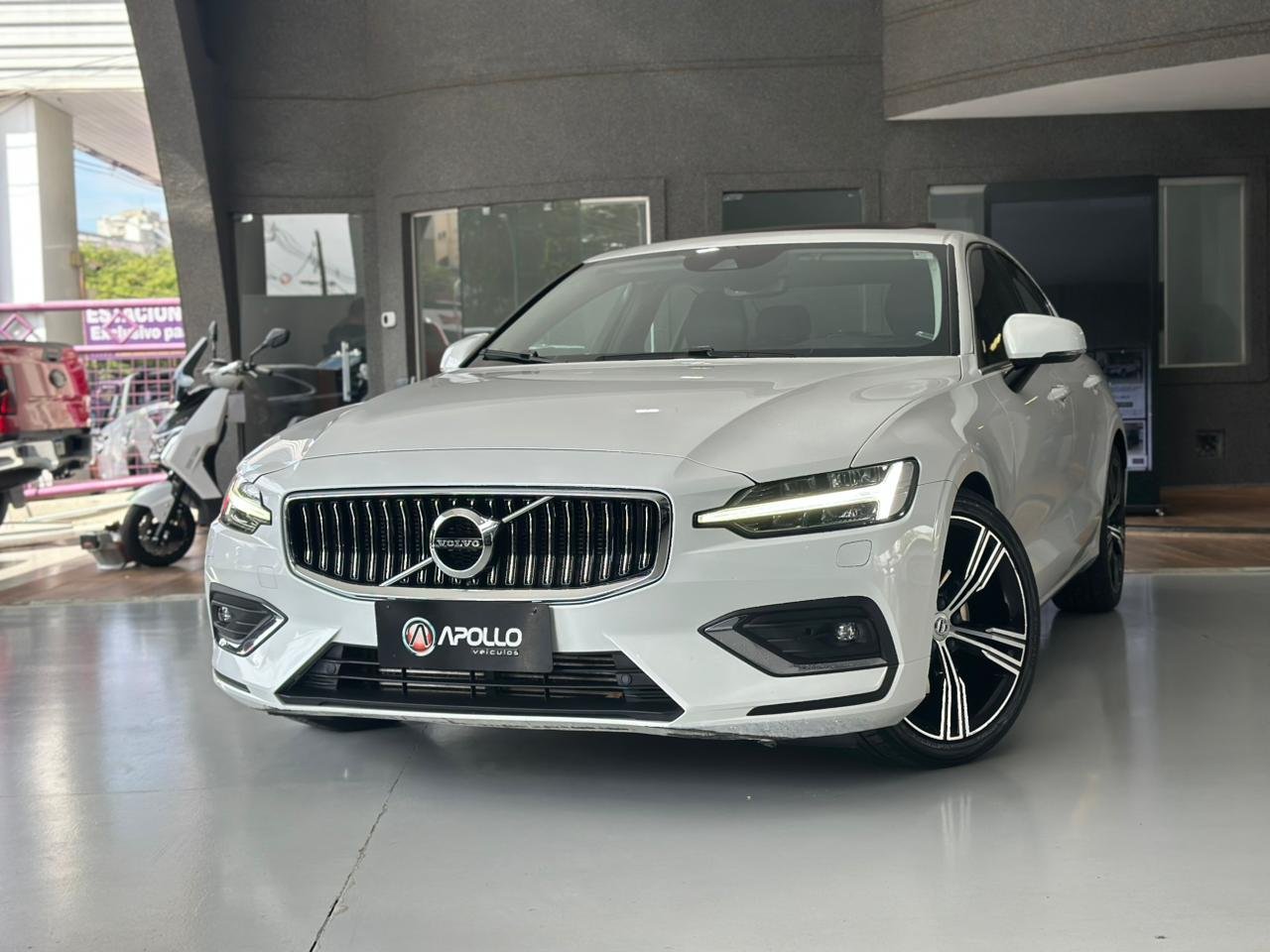 S60 2.0 4P T5 INSCRIPT TURBO AUTOMÁTICO