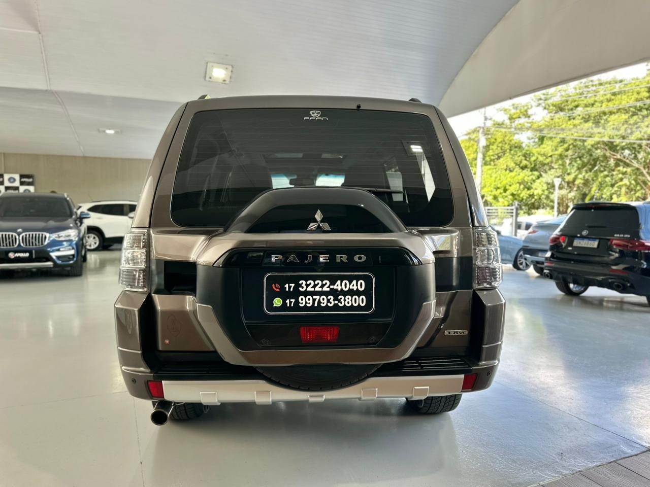 MITSUBISHI Pajero Full 3.8 V6 24V 4P HPE 4X4 AUTOMÁTICO