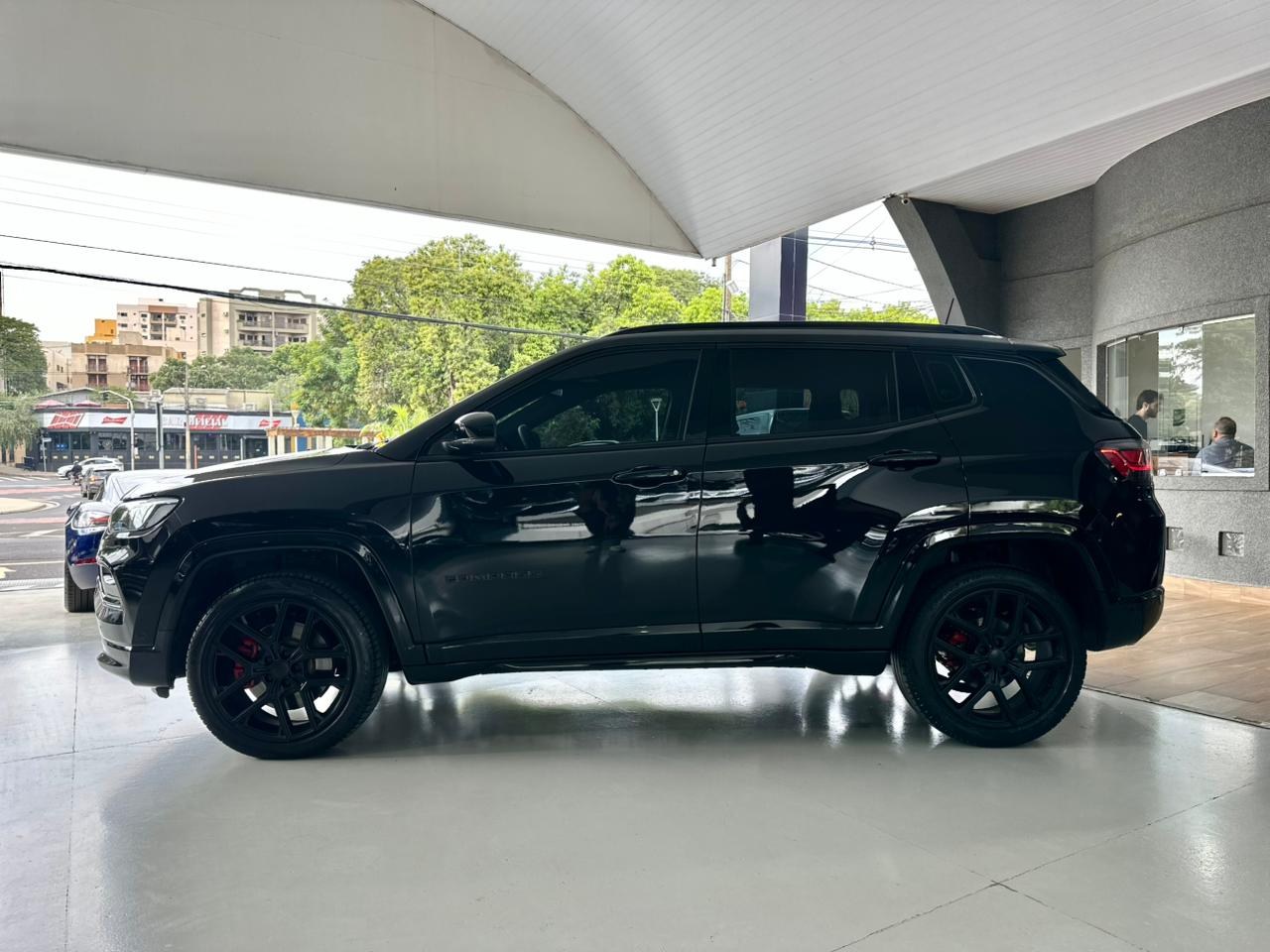 JEEP Compass 2.0 16V 4P HURRICANE 4 TURBO BLACKHAWK AUTOMÁTICO AT9