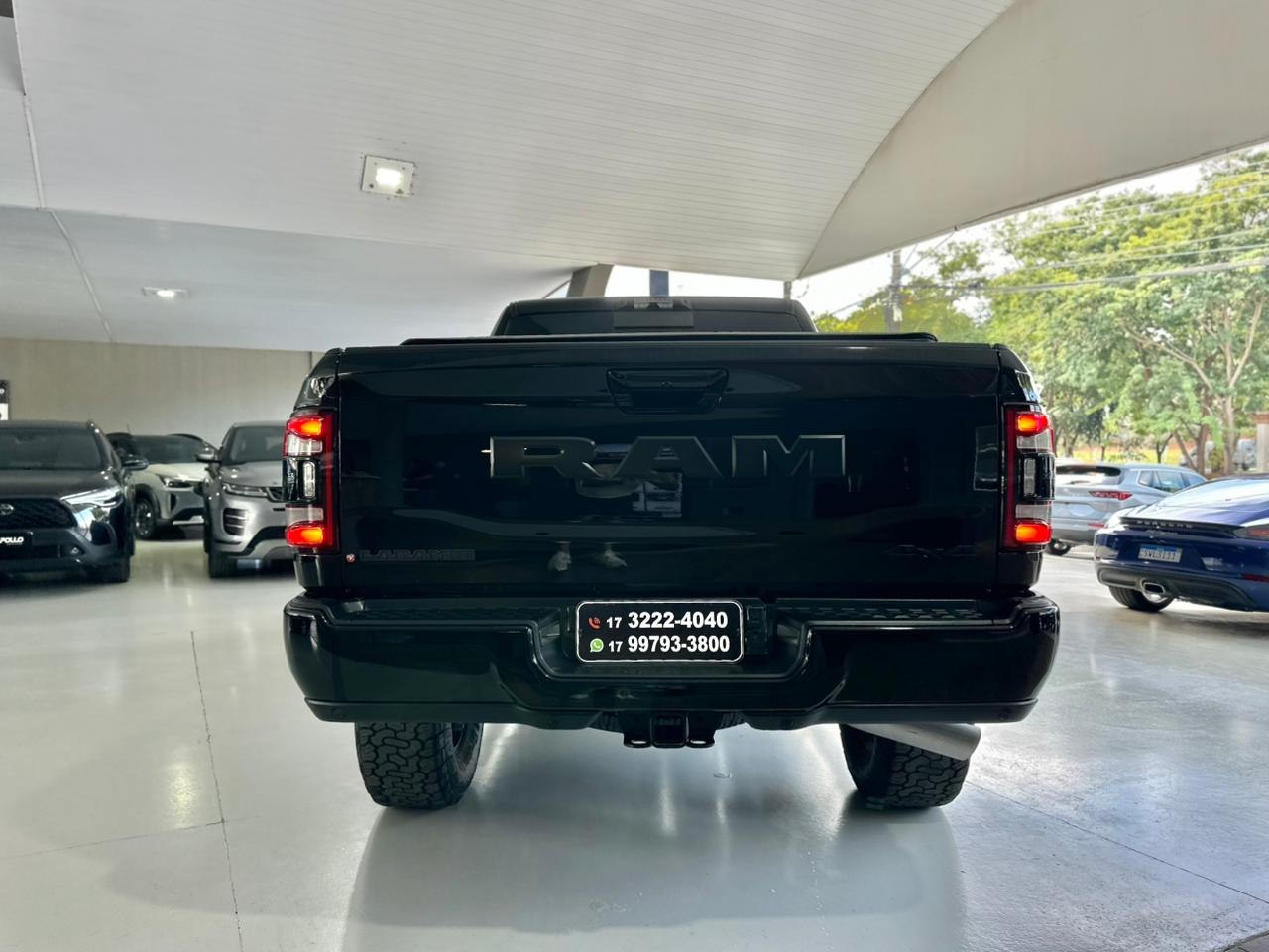 RAM 2500 6.7 I6 24V SLT CABINE DUPLA TURBO DIESEL LARAMIE 4X4 AUTOMÁTICO