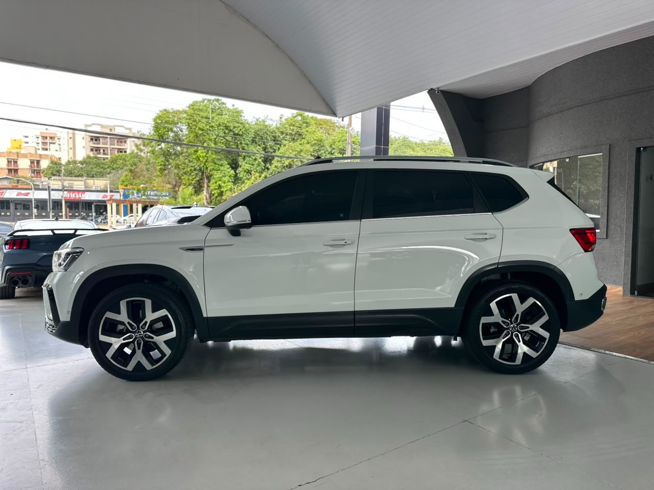 VOLKSWAGEN Taos 1.4 16V 4P FLEX 250 TSI HIGHLINE AUTOMÁTICO